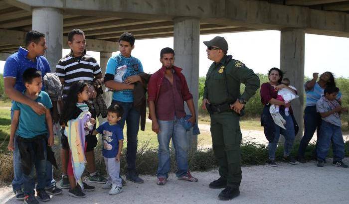 Un migrante si uccide negli Usa: separato dal figlio di 3 anni dopo l'ordine di Trump