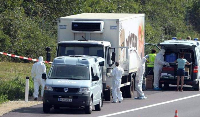Il tir dove vennero trovati i corpi di 71 migranti vicino a Vienna