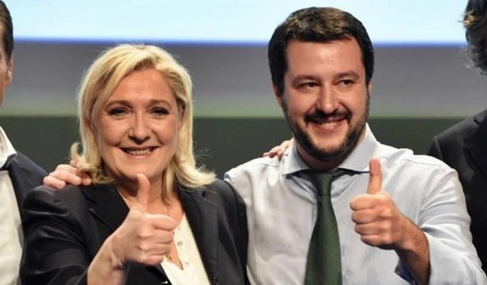 La vicepremier del governo Salvini Marine Le Pen approva: cacciate le Ong