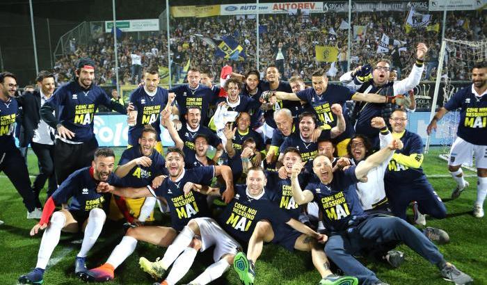 Calcio, Parma a processo per tentato illecito: a rischio la serie A
