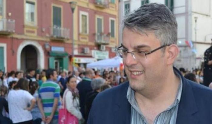 Due proiettili e minacce omofobe al sindaco Giorgio Zinno: "gay di merda, dimettiti"