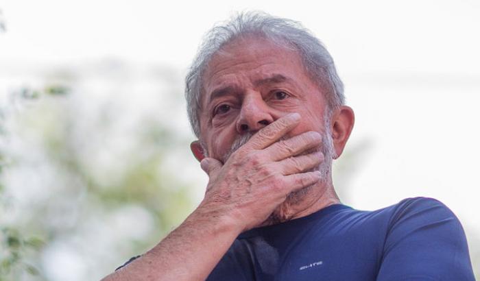 Follie brasiliane, Lula resta in carcere: scontro tra quattro giudici