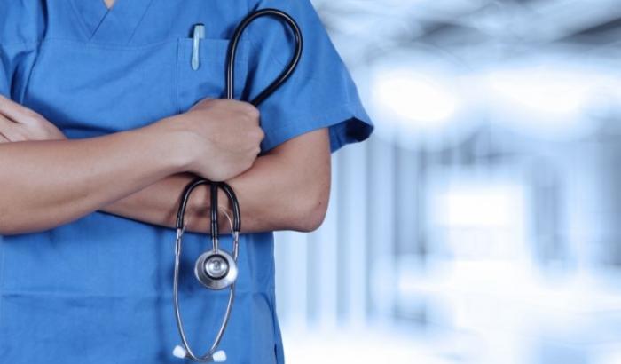 Una 30enne denuncia: "Violentata in ospedale da un infermiere"