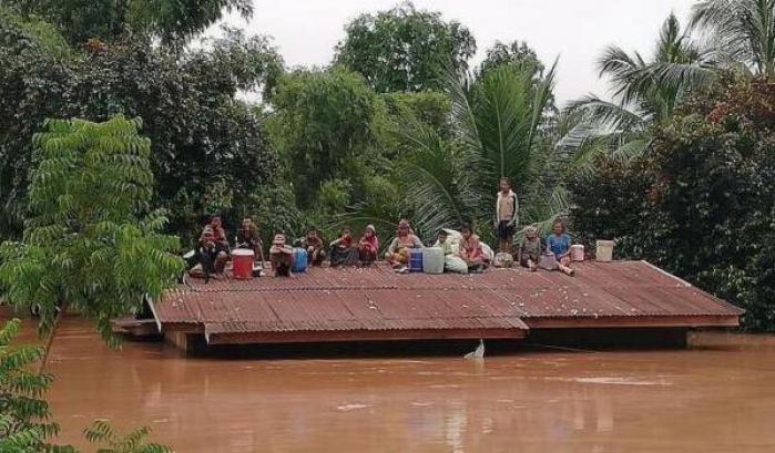 Tragedia in Laos, cede una diga in costruzione: centinaia di dispersi e numerosi morti
