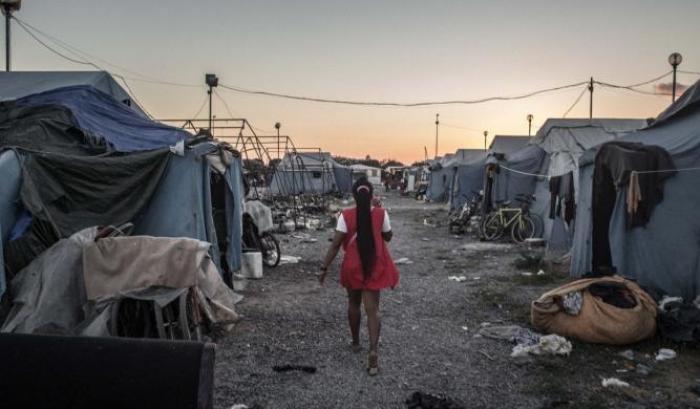 0004F90A-una-baraccopoli Una baraccopoli