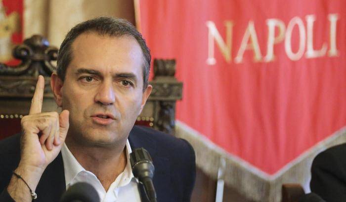 De Magistris contro Salvini: ha abusato dei propri poteri