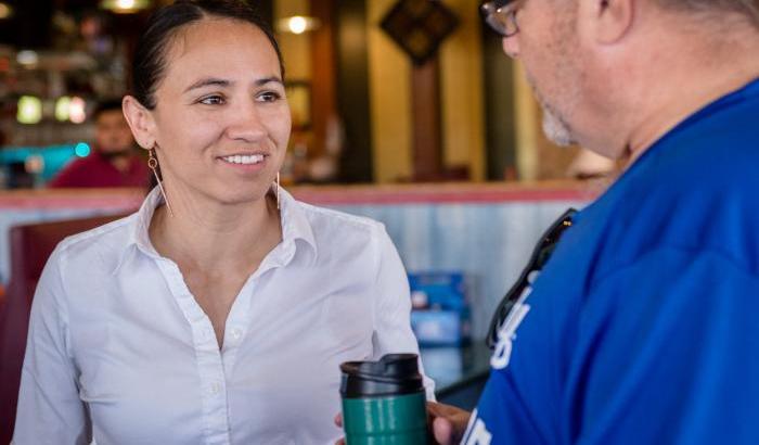 Sharice Davids, democratica, lesbica Nativa Americana