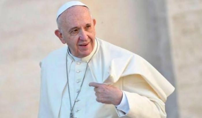 Svelare gli scandali: il caso Becciu e il coraggio di papa Francesco