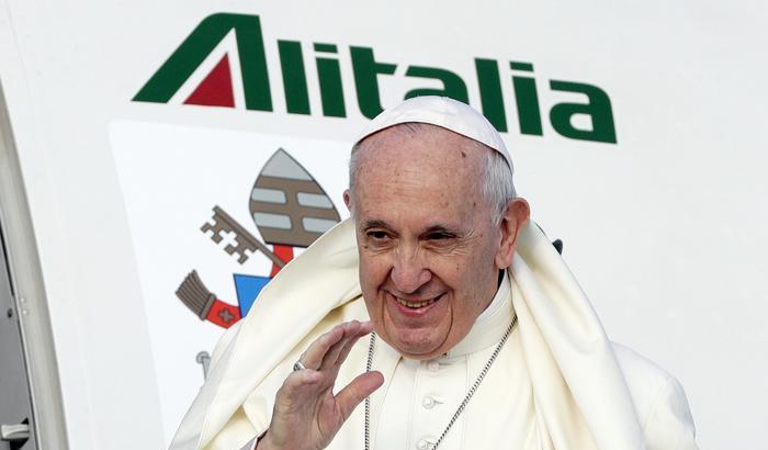 Papa Francesco in Irlanda per la Festa della Famiglia. Ma sul viaggio l'ombra dello scandalo pedofilia