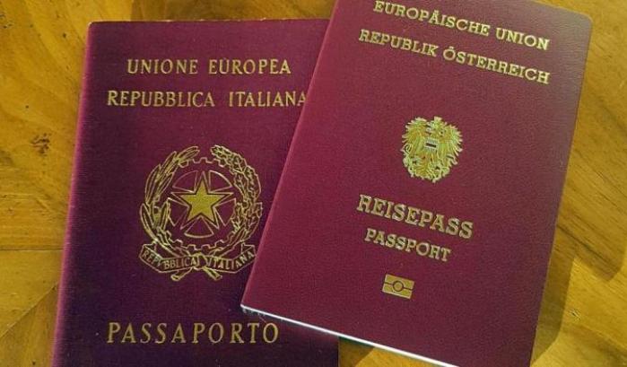 L'Austria e il doppio passaporto ai südtirolesi, il Ministro Fraccaro: "è un atto ostile, pura propaganda"