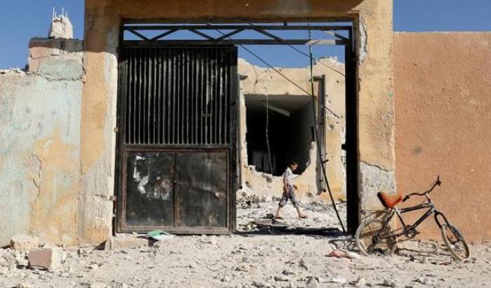 La denuncia di Amnesty: barili bomba lanciati sui residenti  di Idlib