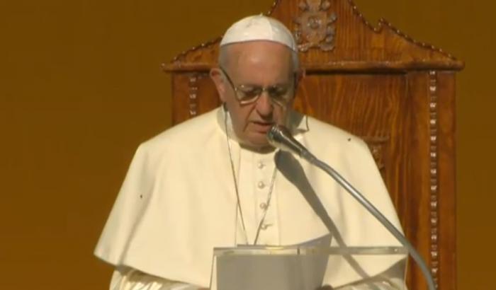 Papa Francesco in Sicilia: "siate cristiani fino in fondo, rifuggite la tentazione del quieto vivere"
