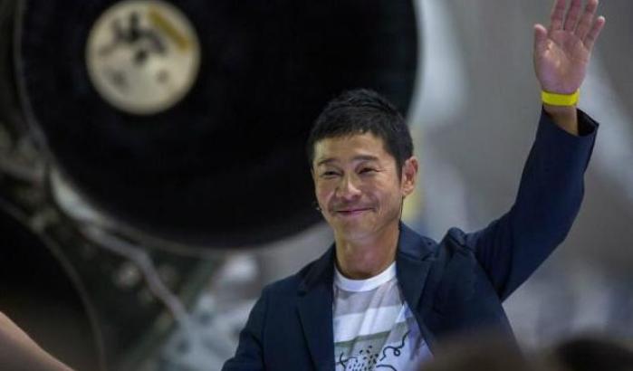 Un viaggio privato intorno alla luna: sarà un miliardario giapponese il primo turista spaziale