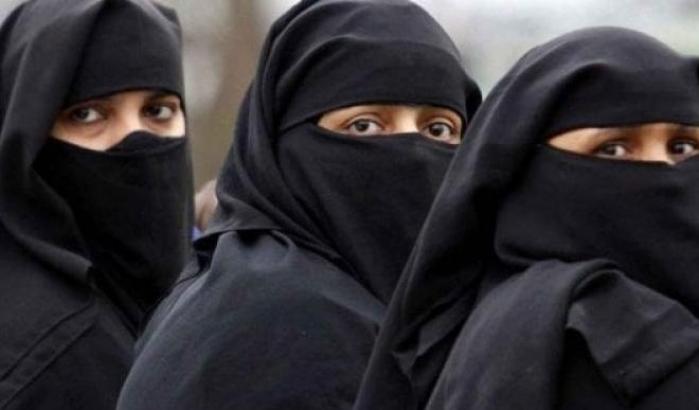 Ordinanza punitiva per tre donne col burqa: succede a Trino Vercellese