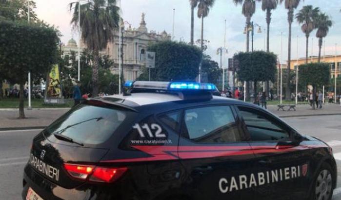 Si fanno consegnare 15mila euro in contanti da una minorenne: due arresti ad Amalfi