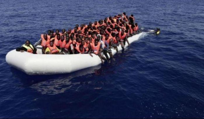 Orrore, la marina del Marocco spara su un barcone di migranti, 16enne ferito
