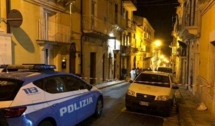 Morta in casa con il cranio fracassato: omicidio nel centro di Ragusa