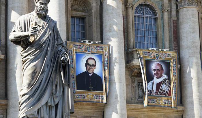 Papa Francesco santifica Paolo VI e Oscar Romero, l'arcivescovo ucciso dai fascisti di El Salvador