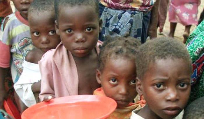 "Nel mondo ogni minuto 5 bambini muoiono di fame": i drammatici dati di Save the children