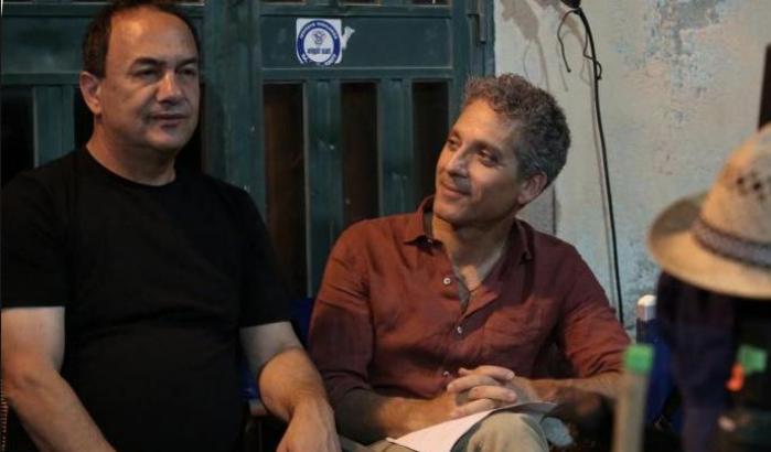 Sgarbi dà la cittadinanza onoraria di Sutri a Mimmo Lucano: protesta CasaPound
