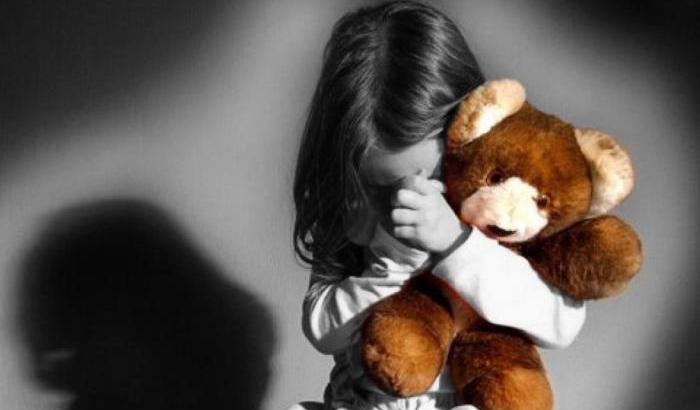 Pedofilia: bambina disabile di 8 anni abusata: arrestato il suo fisioterapista