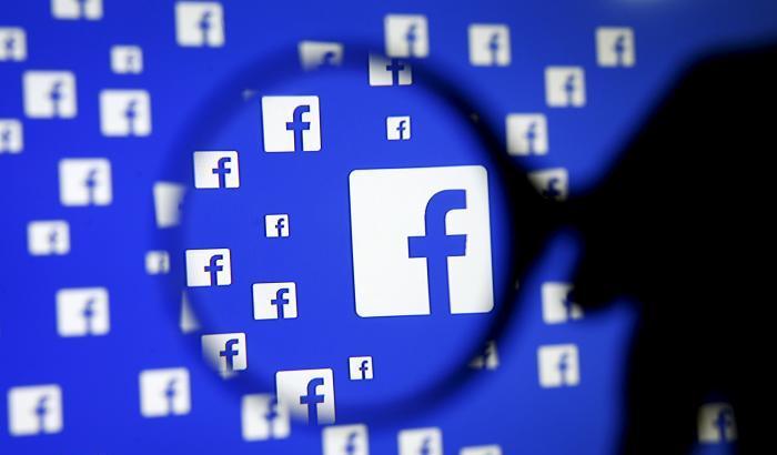 Facebook, multa ridicola per lo scandalo di Cambridge Analytica: 500mila sterline