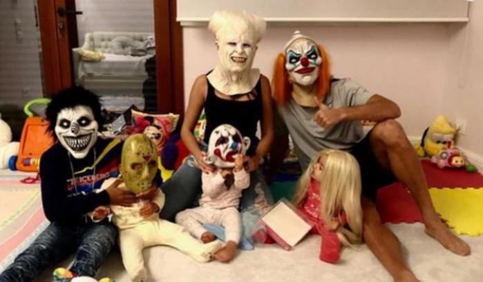 Ronaldo e tutta la famiglia si vestono con costumi horror per Halloween