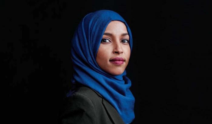 Ilhan Omar, insieme a Rashida Tlaib, potrebbe diventare una delle prime donne musulmane americane deputata degli Stati Uniti.