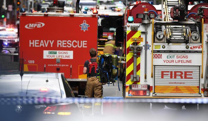 00050CDB-in-australia-un-uomo-accoltella-tre-passanti-un-morto In Australia un uomo accoltella tre passanti: un morto