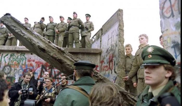 Trentaquattro anni fa il Muro di Berlino iniziava a cadere