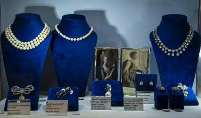 Un'asta storica: all'incanto i gioielli di Maria Antonietta, l'ultima regina di Francia