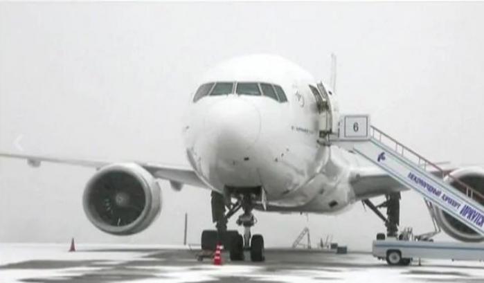 Incubo per i passeggeri di Air France: per un'avaria sul volo Parigi-Shanghai atterrano in Siberia