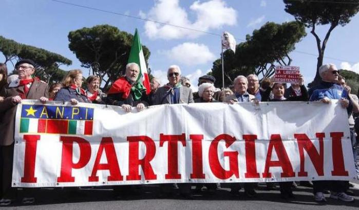 A rischio i fondi statali: appello delle associazioni Partigiane alla ministra della Difesa