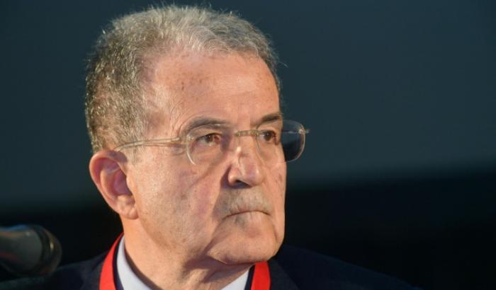 Prodi ha ragione: "L'operaio guadagna 200 volte meno dei manager e nessuno si ribella"