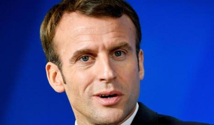 Macron dice basta ai 14 reattori entro il 2035: al via la transizione ecologica