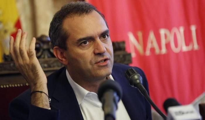 M5s va a destra ma De Magistris apre: possibile dialogo per le regionali