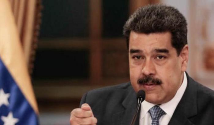 Maduro vola da Putin: "rafforzare le relazioni diplomatiche"