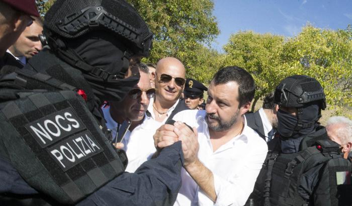 Salvini fa il bullo con il procuratore Spataro: si ritiri e vada in pensione