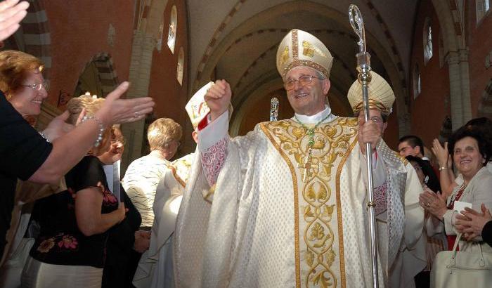 Il dirigente scolastico vieta la visita del vescovo: polemica a Porto Tolle