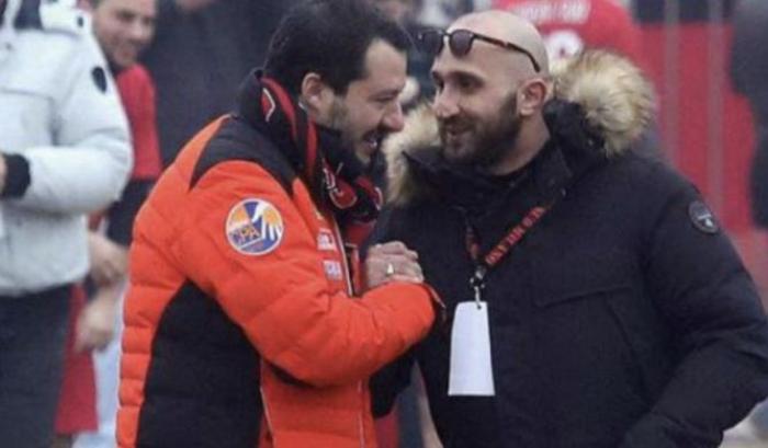Alla festa del Milan Salvini stringe la mano all'ultras condannato per spaccio di droga