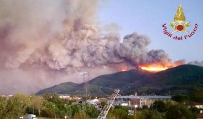 Fermato il piromane del Monte Serra: è un volontario antincendio