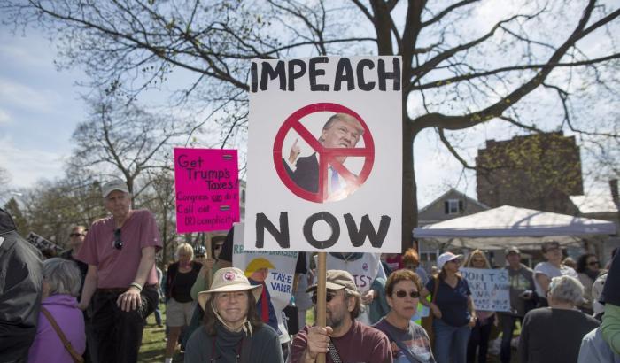 Manifestanti anti Trump