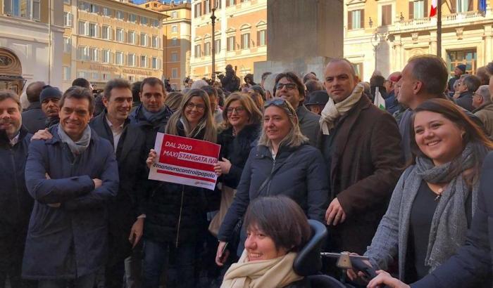 Sit in del Pd a piazza Montecitorio