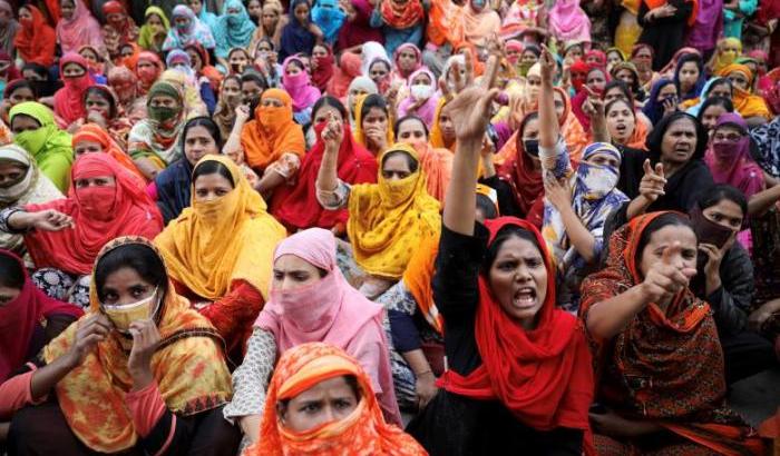 La proteste delle lavoratrici di Bangladesh