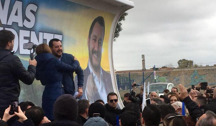 Salvini in Sardegna fa leva su paura, egoismo e sovranismo: "Prima i sardi, poi il resto del mondo"