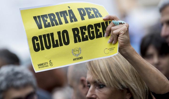 La rivolta del mondo solidale: basta vendere armi agli assassini di Giulio Regeni