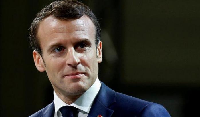 Macron, sconfitto, vuole occuparsi delle nomine: vedrà socialisti, liberali, Visegrad, Tusk e Merkel