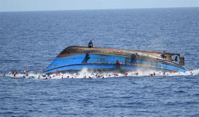 Si rovesciano due barconi a largo del Gibuti, 130 migranti dispersi in mare