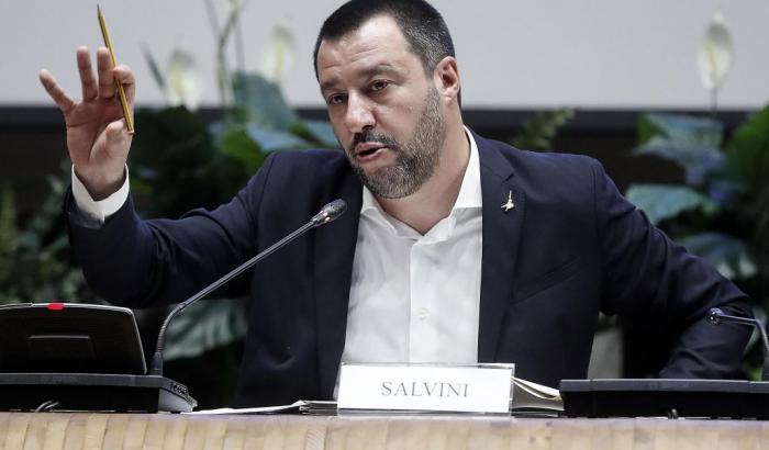 Salvini irride la Figc per la decisione sui cori razzisti: "facciamo ridere"