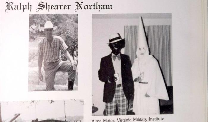 Vecchia foto con il cappuccio dl Ku Klux Klan: il governatore della Virginia si scusa